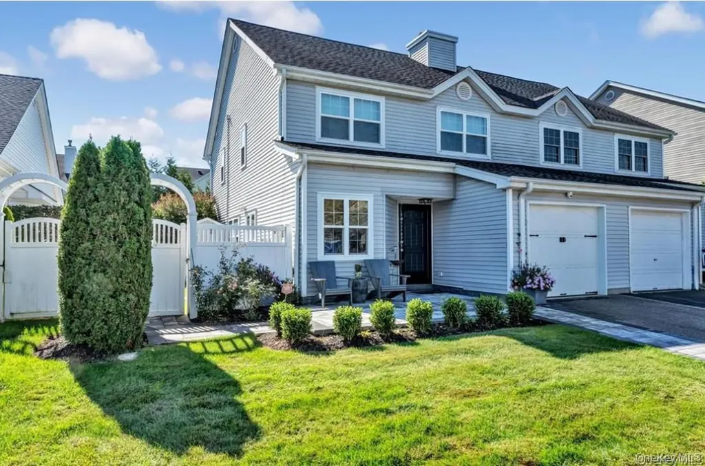 60 Herrels Circle Melville NY 11747