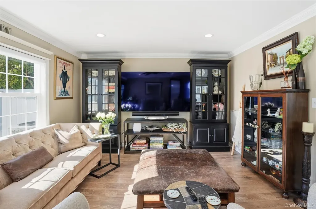 60 Herrels Circle Melville NY 11747