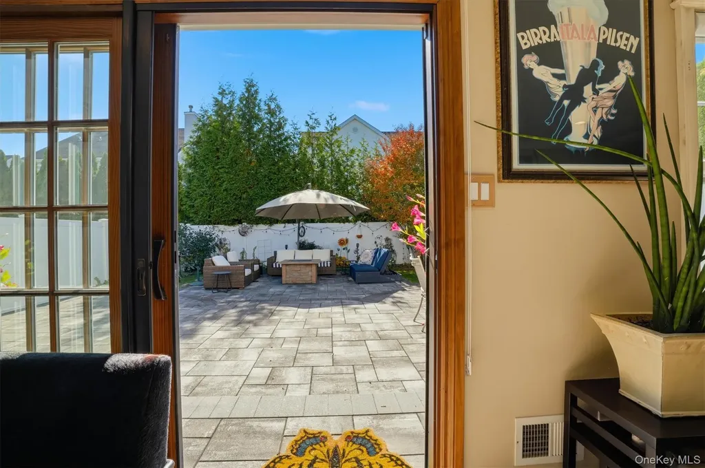 60 Herrels Circle Melville NY 11747