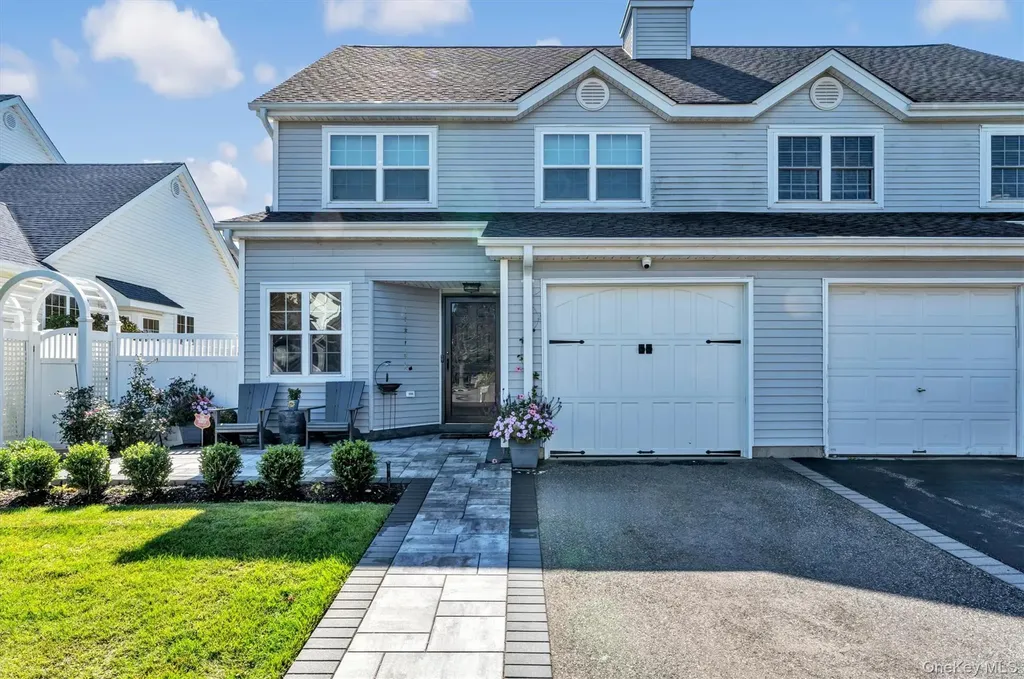 60 Herrels Circle Melville NY 11747