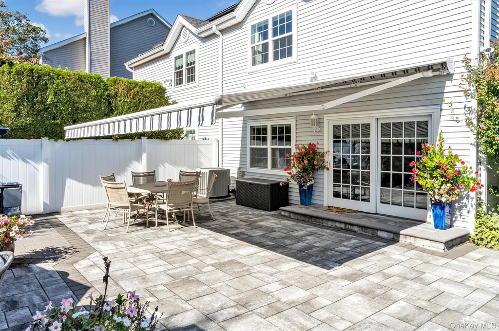 60 Herrels Circle Melville NY 11747