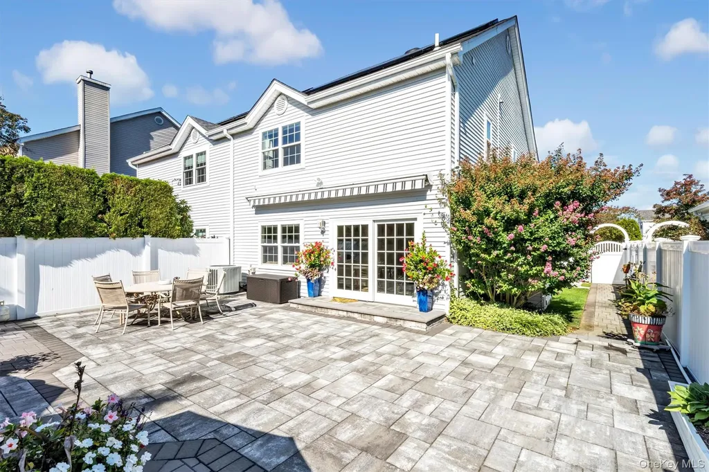 60 Herrels Circle Melville NY 11747