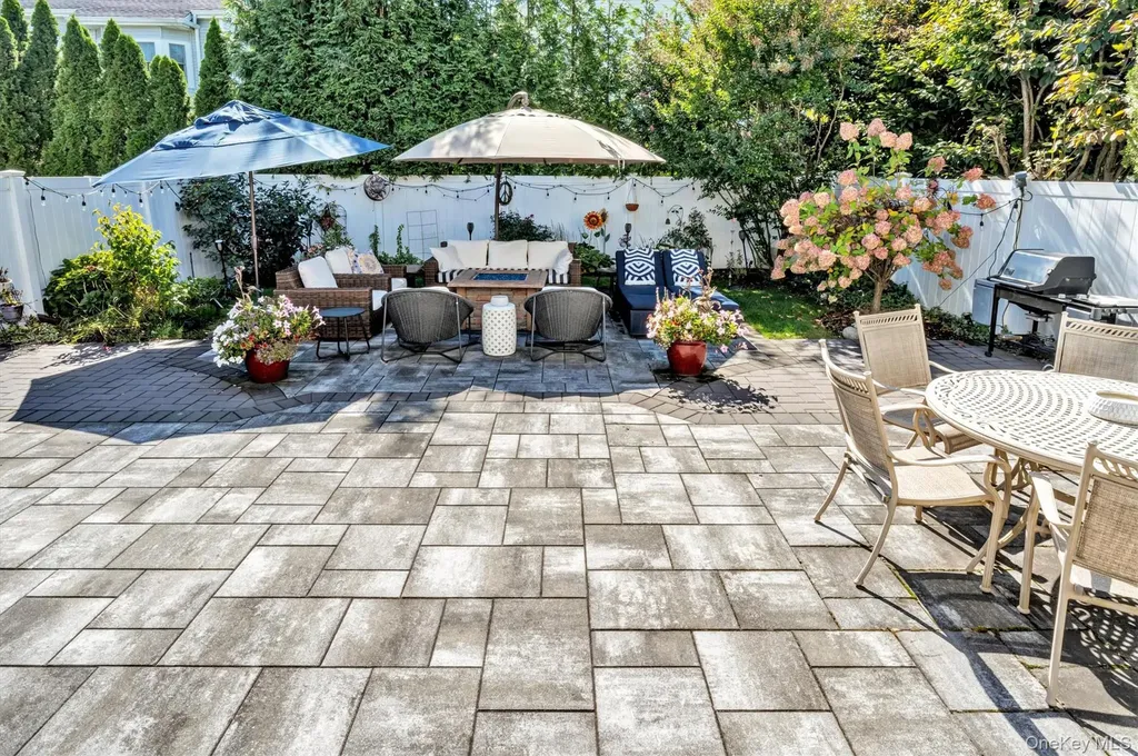 60 Herrels Circle Melville NY 11747
