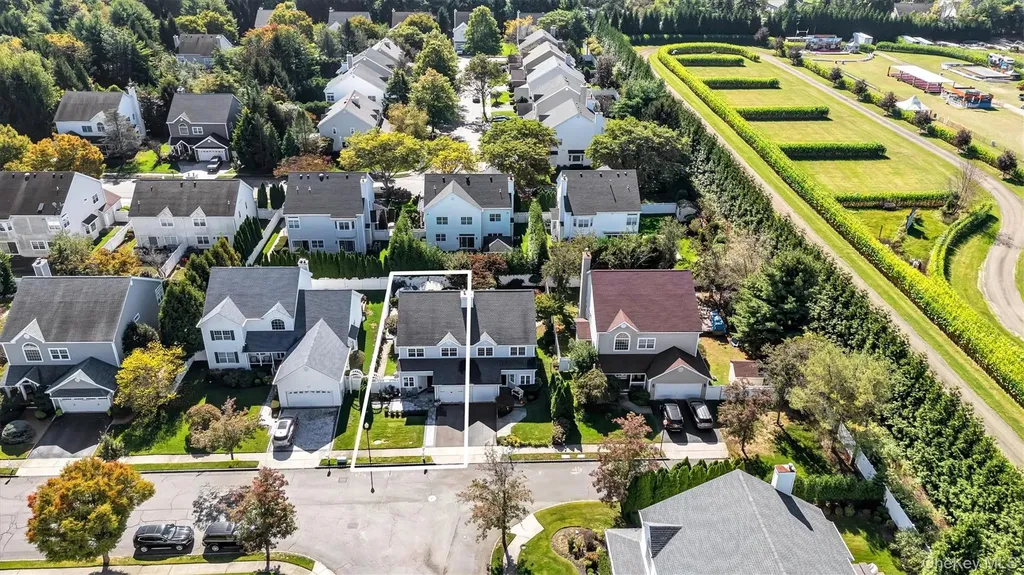 60 Herrels Circle Melville NY 11747