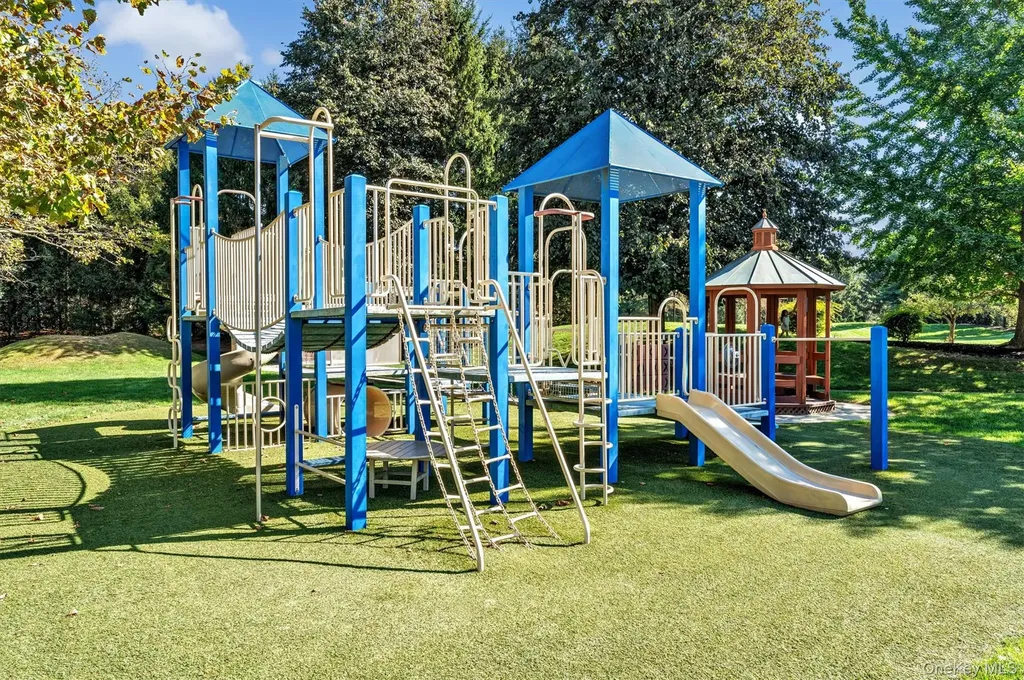 60 Herrels Circle Melville NY 11747