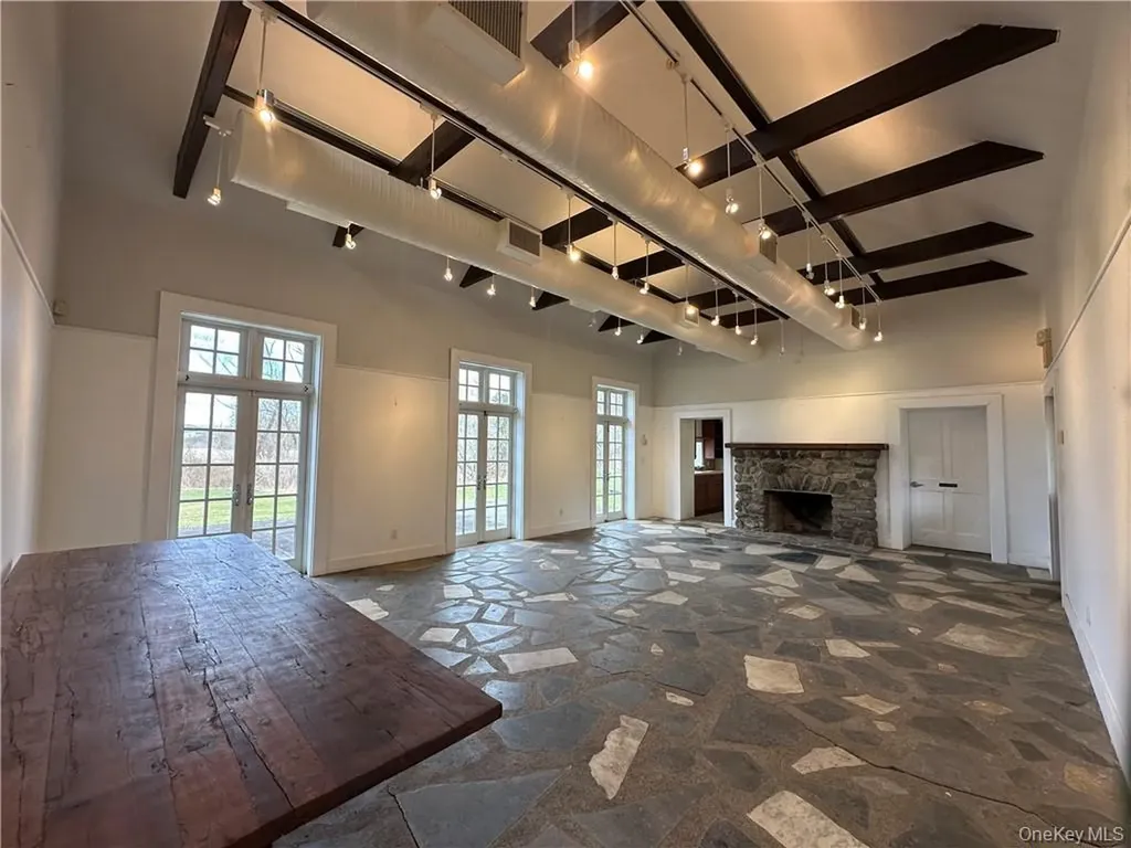 23 White Oak Drive Chester NY 10918