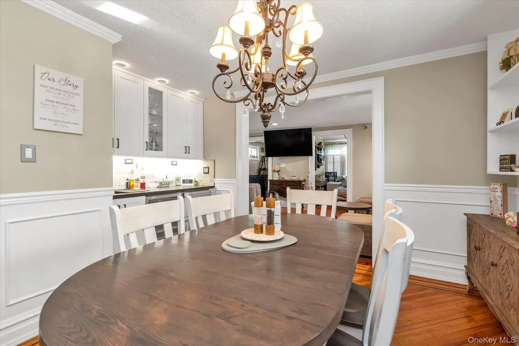 17 Everett Street Lynbrook NY 11563