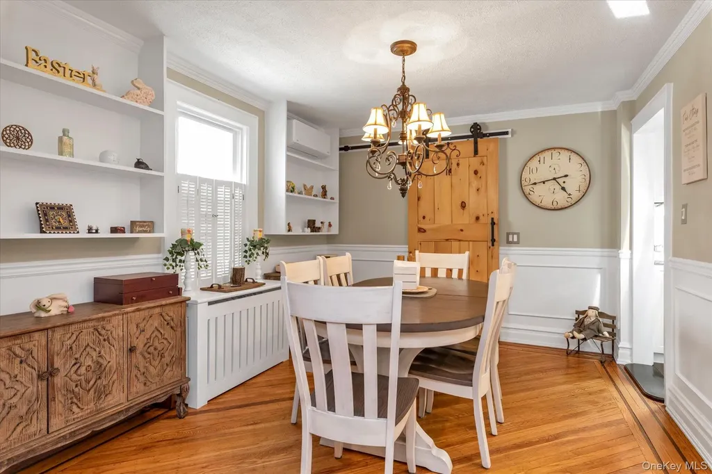 17 Everett Street Lynbrook NY 11563