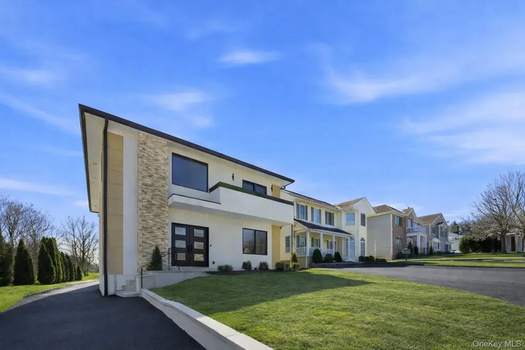 31 Gedney Way White Plains NY 10605