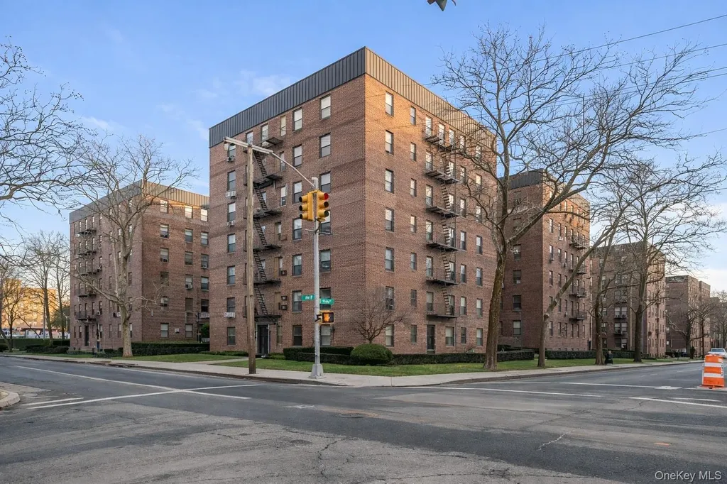 2211 Bragg Street Brooklyn NY 11229