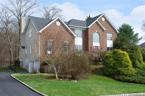 77 Dimond Avenue Cortlandt Manor NY 10567