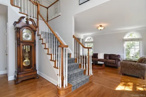 77 Dimond Avenue Cortlandt Manor NY 10567