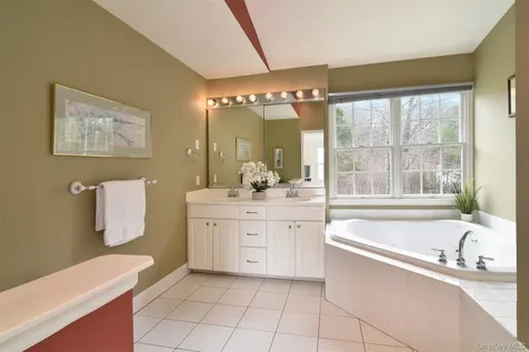 77 Dimond Avenue Cortlandt Manor NY 10567