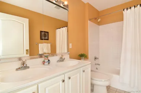 77 Dimond Avenue Cortlandt Manor NY 10567