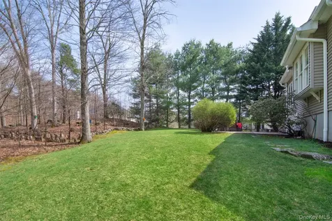 77 Dimond Avenue Cortlandt Manor NY 10567