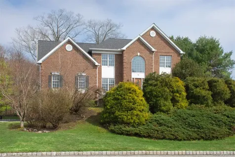 77 Dimond Avenue Cortlandt Manor NY 10567