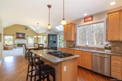 77 Dimond Avenue Cortlandt Manor NY 10567