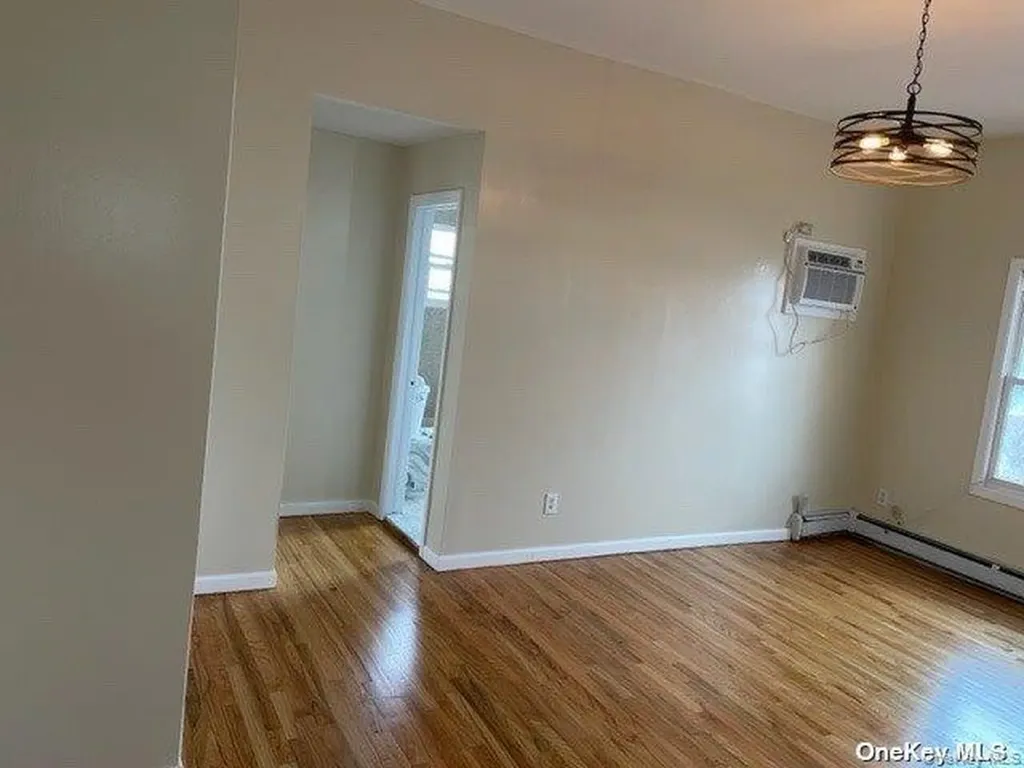 66 E Walnut Street Long Beach NY 11561