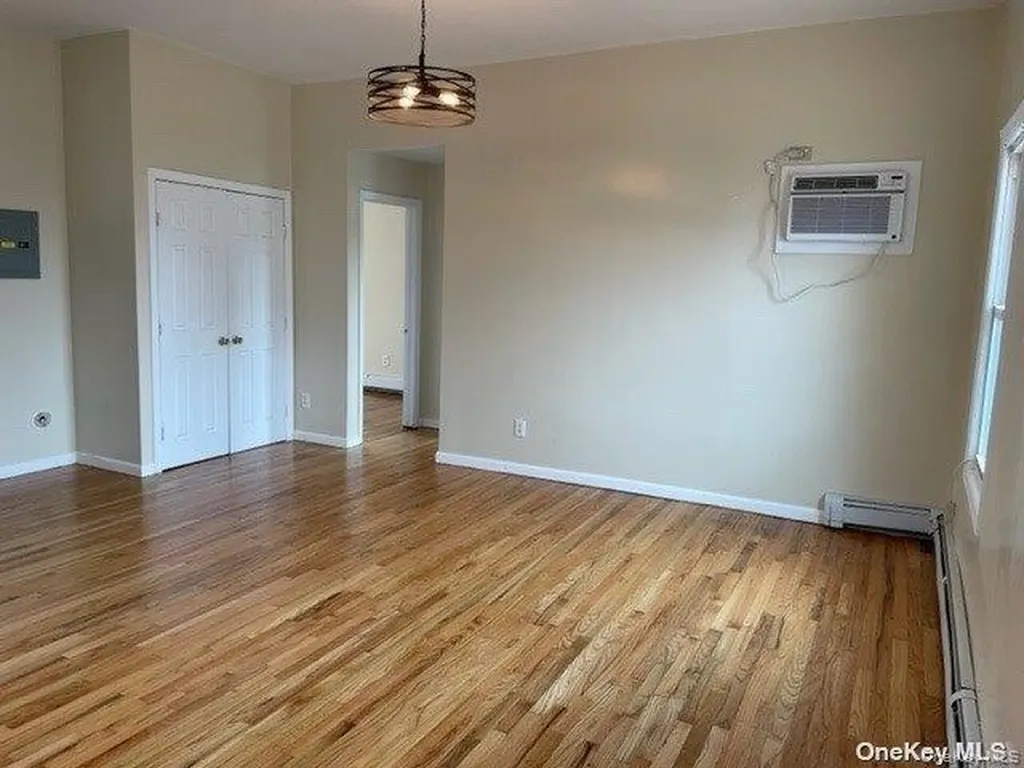 66 E Walnut Street Long Beach NY 11561
