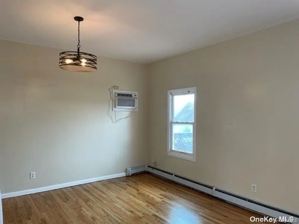 66 E Walnut Street Long Beach NY 11561