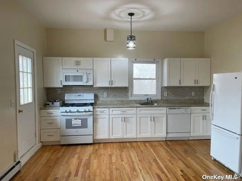 66 E Walnut Street Long Beach NY 11561