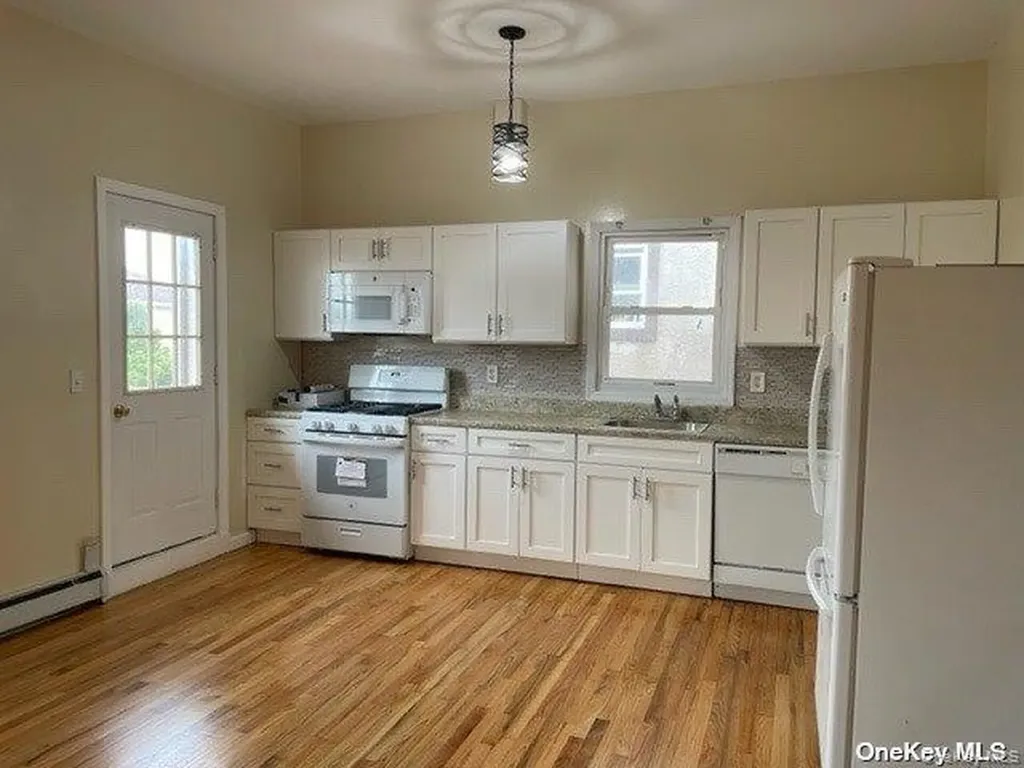 66 E Walnut Street Long Beach NY 11561