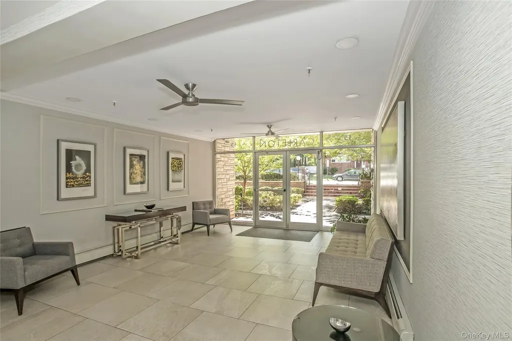 15 Hill Park Avenue Great Neck NY 11021