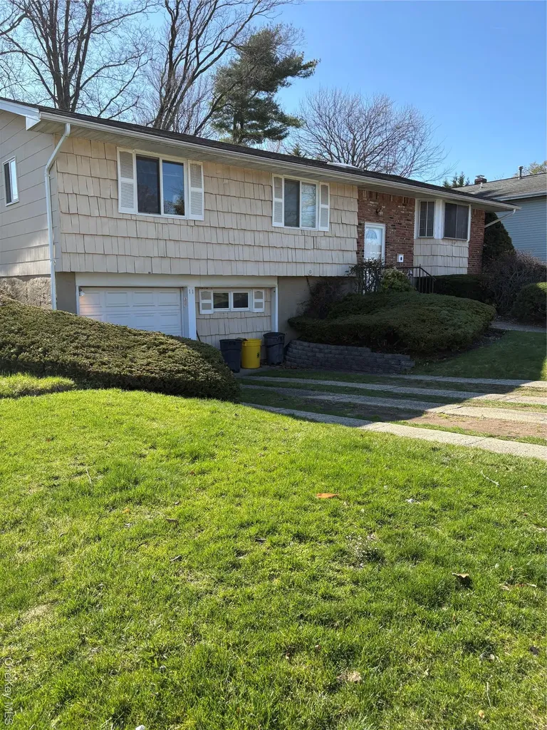 11 Delaware Avenue Jericho NY 11753