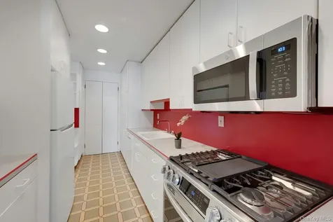 100 E Hartsdale Avenue Hartsdale NY 10530