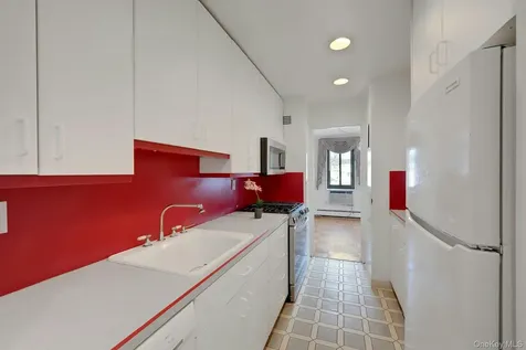 100 E Hartsdale Avenue Hartsdale NY 10530