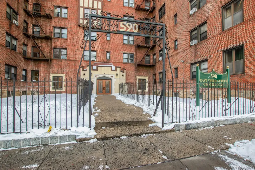 590 E Third Street Mount Vernon NY 10553