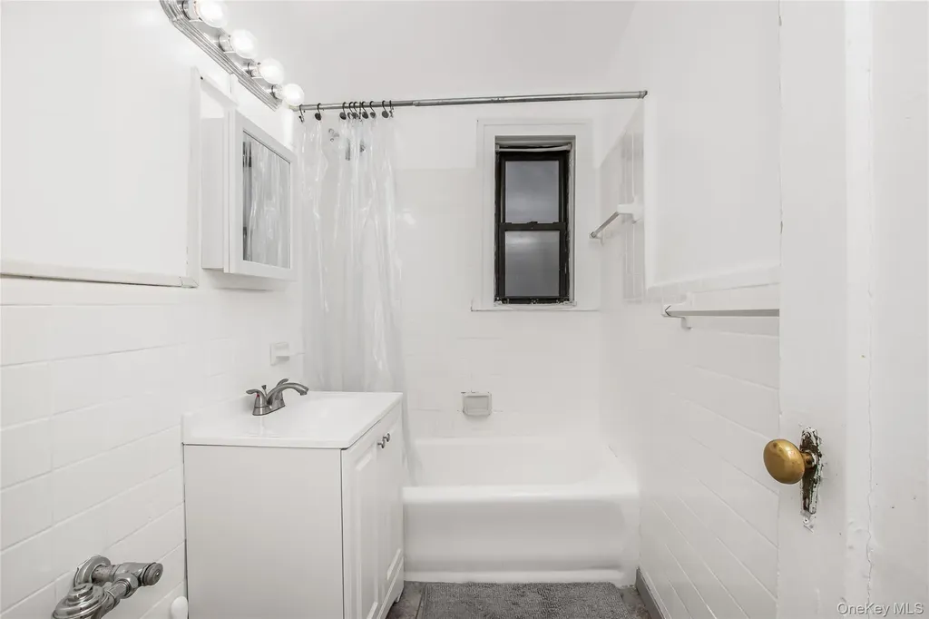 590 E Third Street Mount Vernon NY 10553