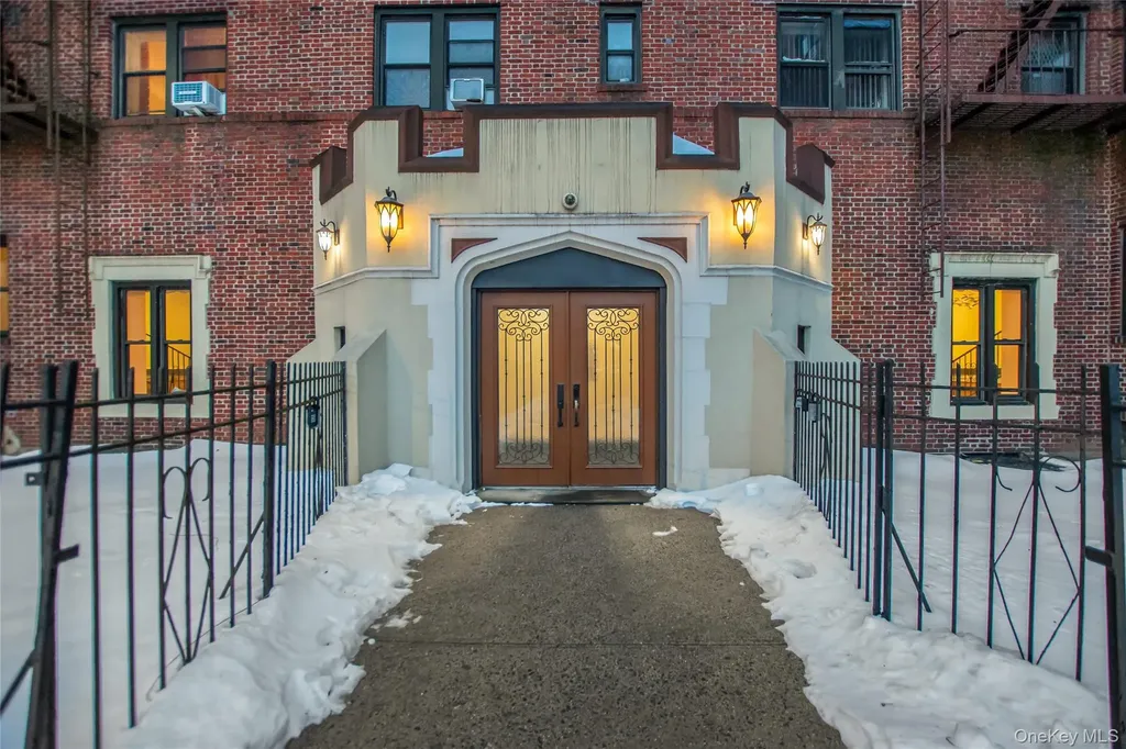 590 E Third Street Mount Vernon NY 10553