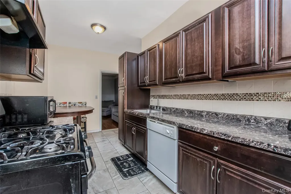590 E Third Street Mount Vernon NY 10553
