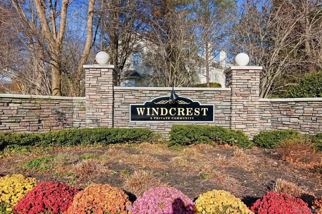 67 Paddington Circle Smithtown NY 11787