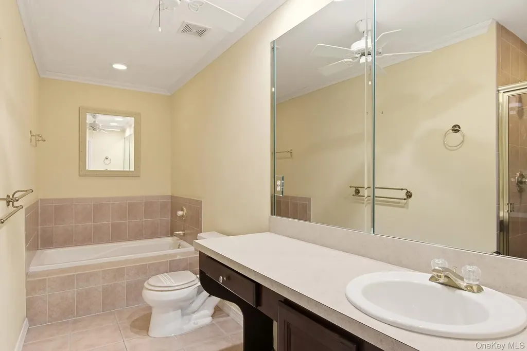 67 Paddington Circle Smithtown NY 11787