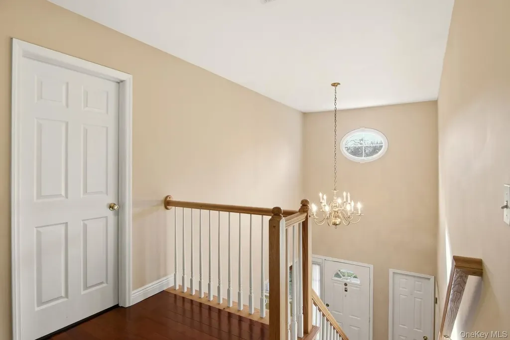 67 Paddington Circle Smithtown NY 11787