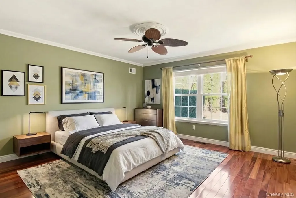 67 Paddington Circle Smithtown NY 11787