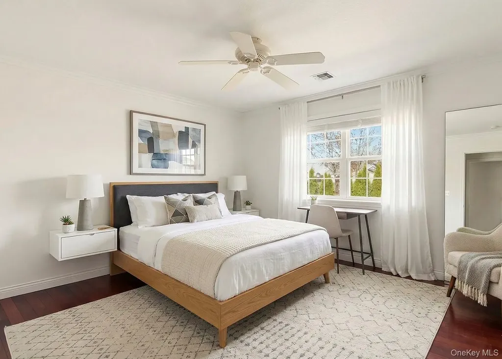 67 Paddington Circle Smithtown NY 11787