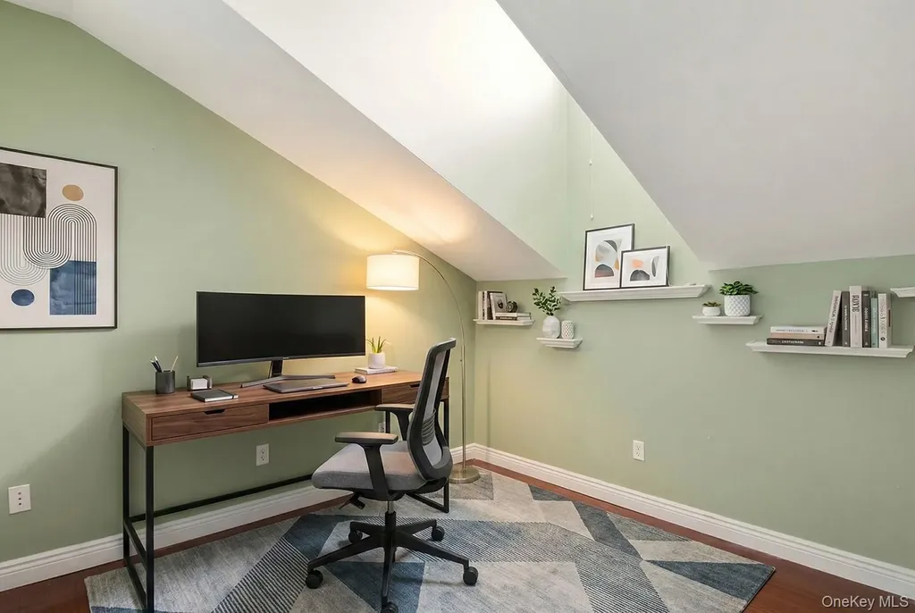 67 Paddington Circle Smithtown NY 11787