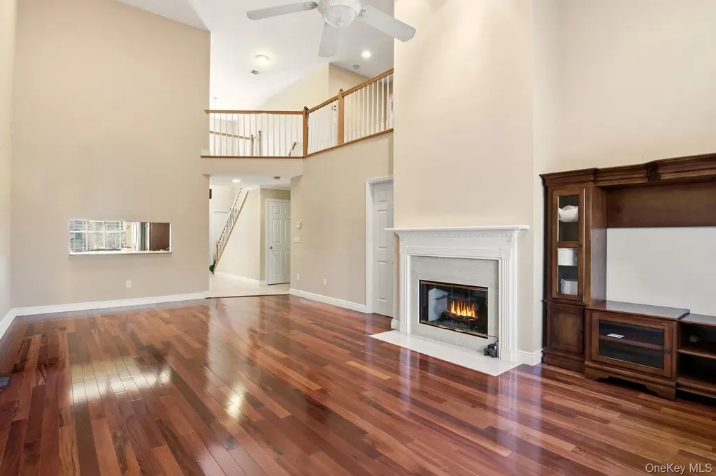 67 Paddington Circle Smithtown NY 11787