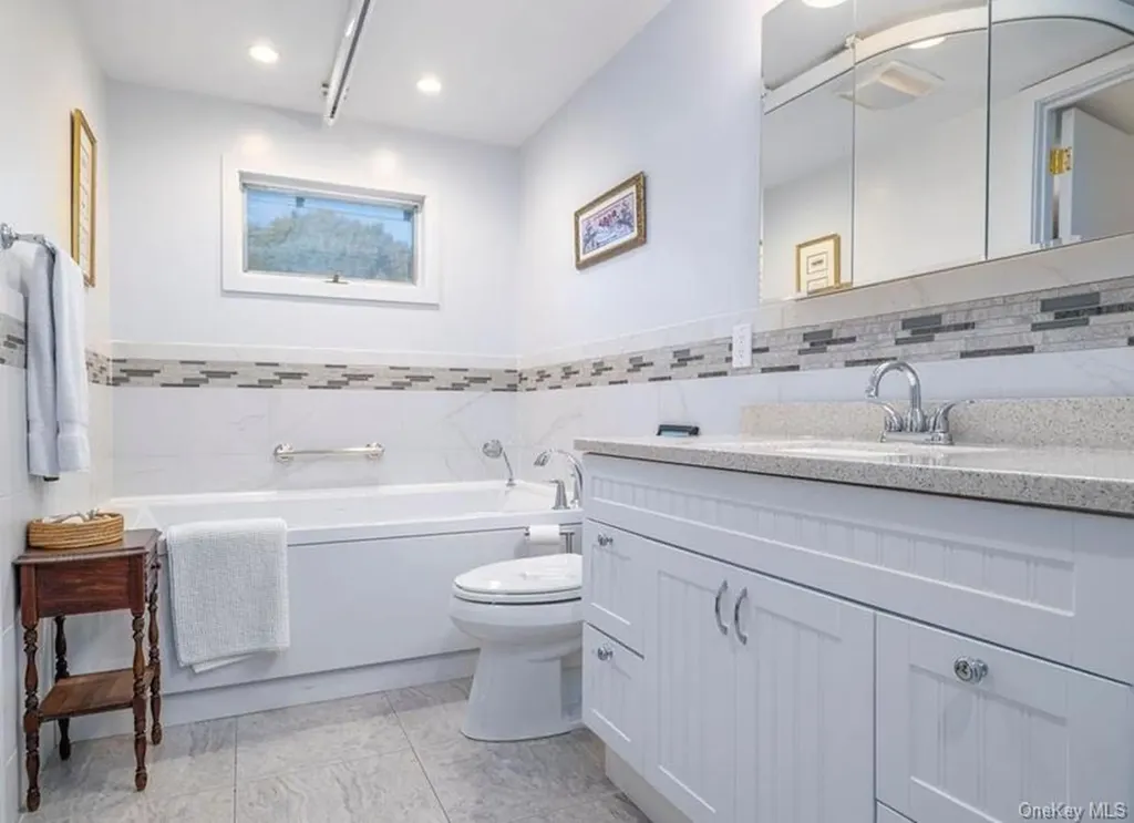 1020 Ruch Lane Southold NY 11971