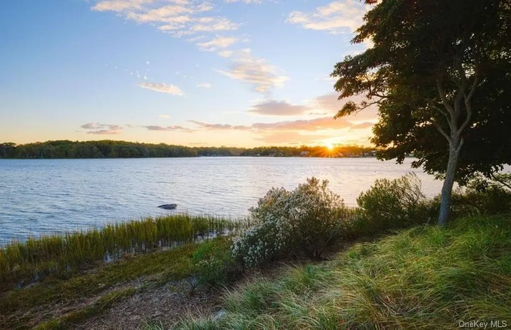1020 Ruch Lane Southold NY 11971