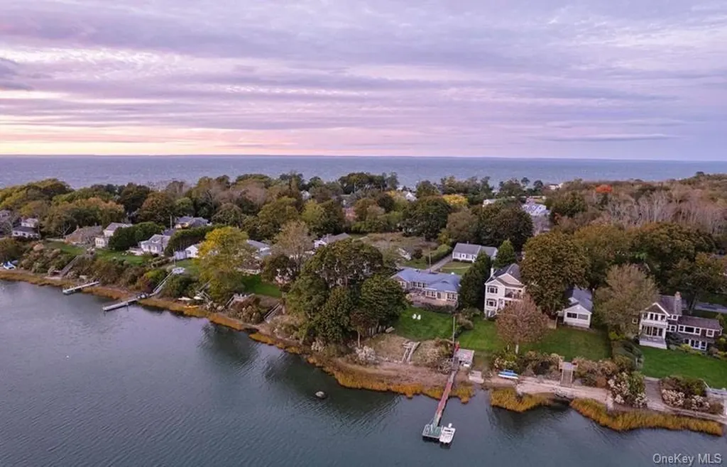 1020 Ruch Lane Southold NY 11971