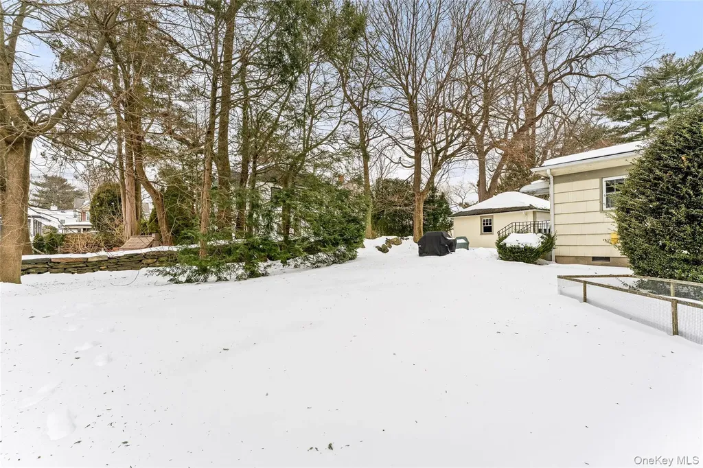 18 Tunstall Road Scarsdale NY 10583