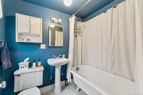 18 Tunstall Road Scarsdale NY 10583