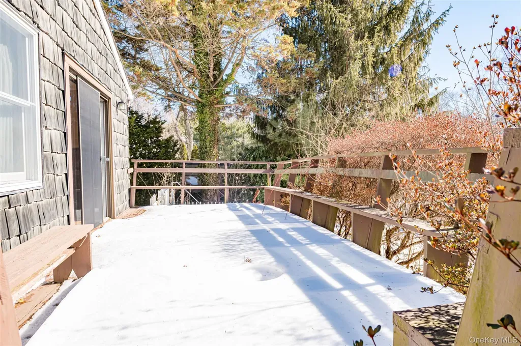 18 Annetta Avenue Smithtown NY 11787