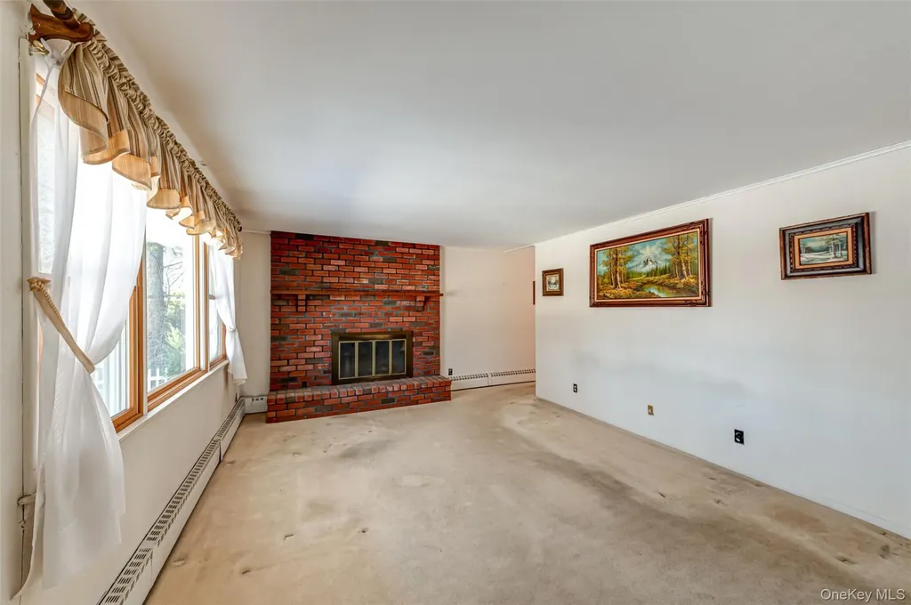 18 Annetta Avenue Smithtown NY 11787
