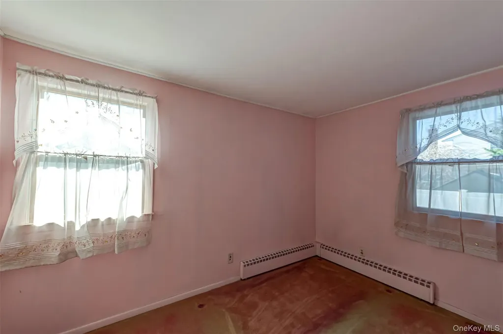 18 Annetta Avenue Smithtown NY 11787