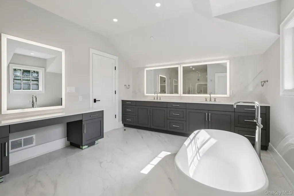 15 High Point Terrace Scarsdale NY 10583